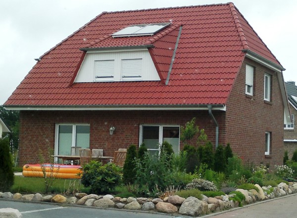 klassiches EFH mit Krüppelwalmdach klassiches EFH mit Krüppelwalmdach