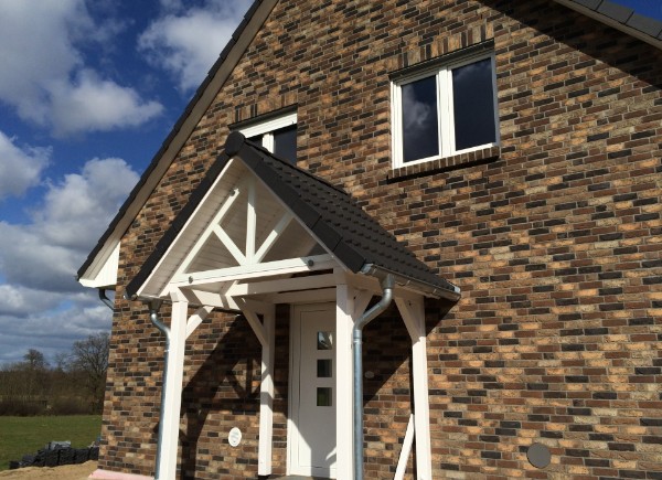 individuelle Lösung für Eingangsüberdachung individuelle Lösung für Eingangsüberdachung