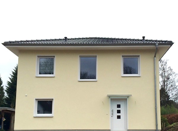 praktische + preisgünstige Stadtvilla praktische + preisgünstige Stadtvilla