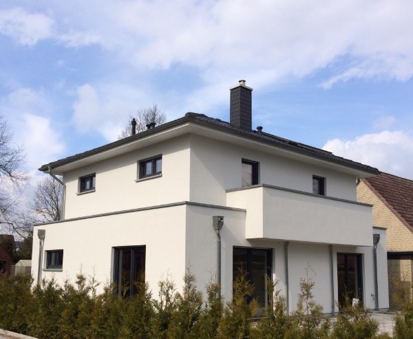 Stadtvilla - eingeschossig - mit Balkon Stadtvilla - eingeschossig - mit Balkon